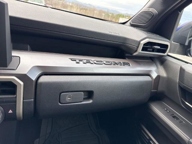 Used 2024 Toyota Tacoma SR5 AWD/4WD image 19