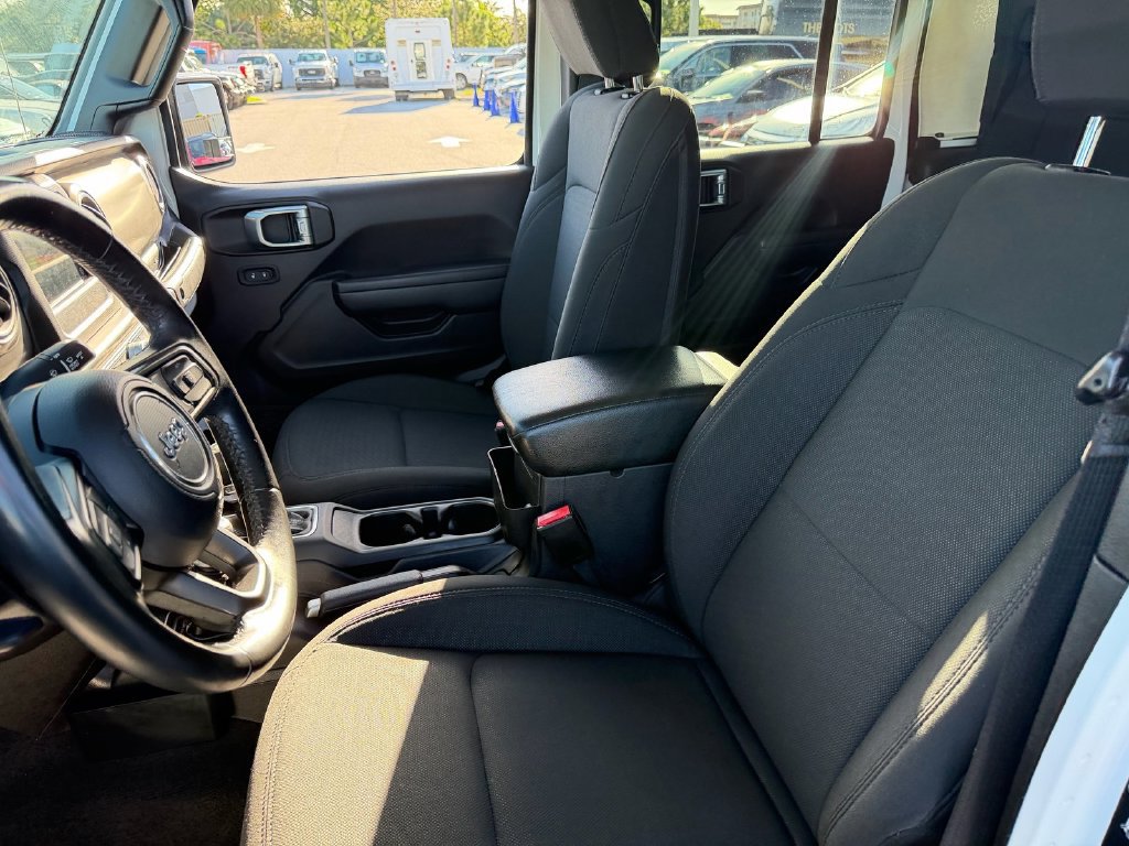 Used 2021 Jeep Gladiator Sport AWD/4WD image 11