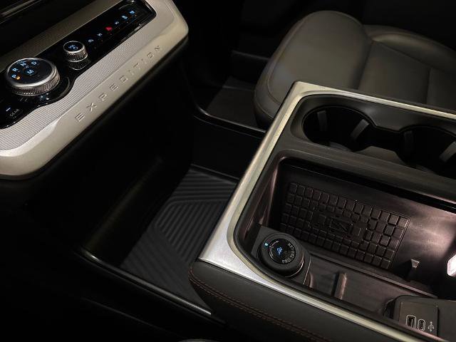 Certified 2025 Ford Expedition Max Active image 33