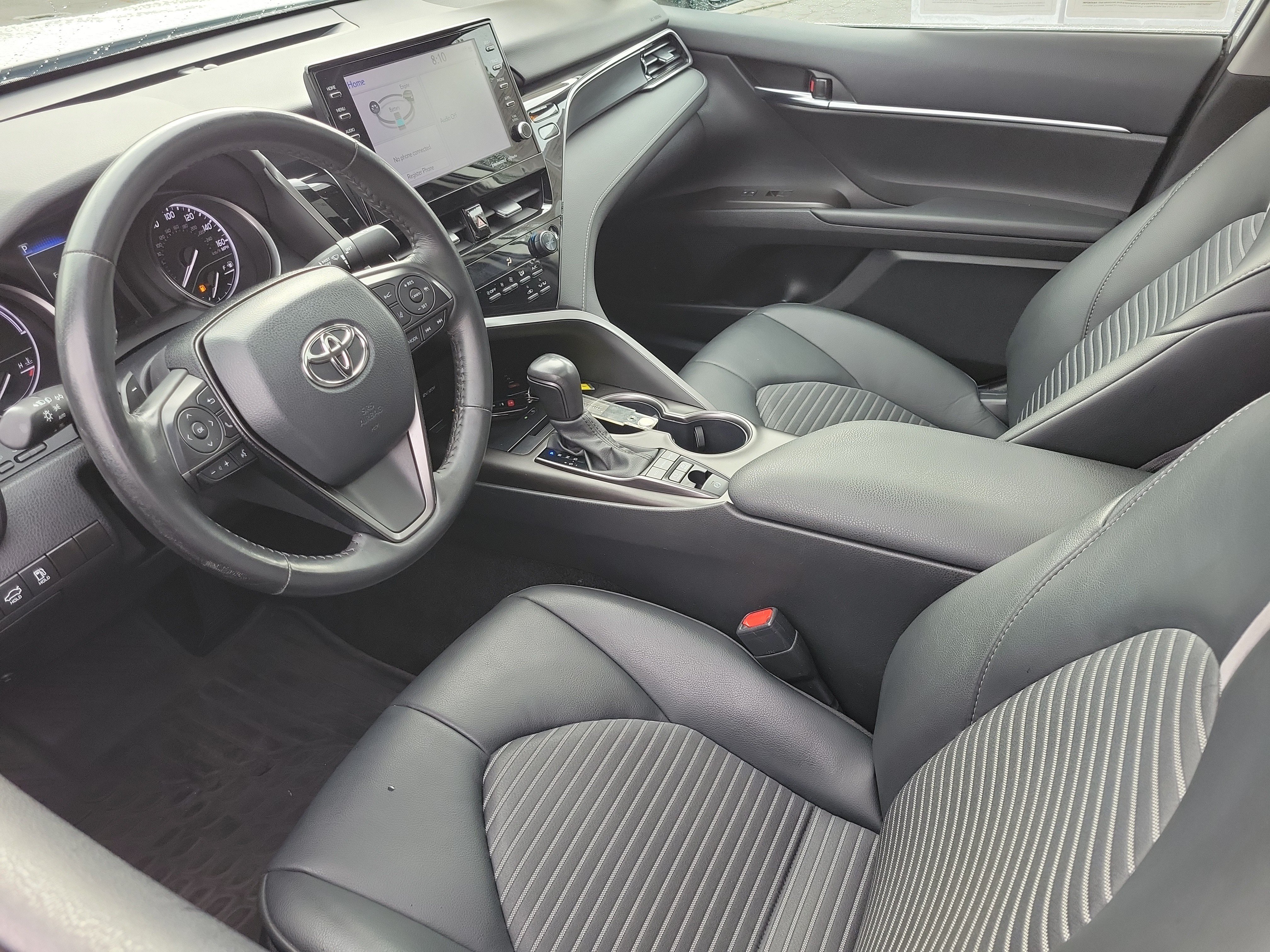 Used 2024 Toyota Camry SE w/ Audio Upgrade Package FWD image 3