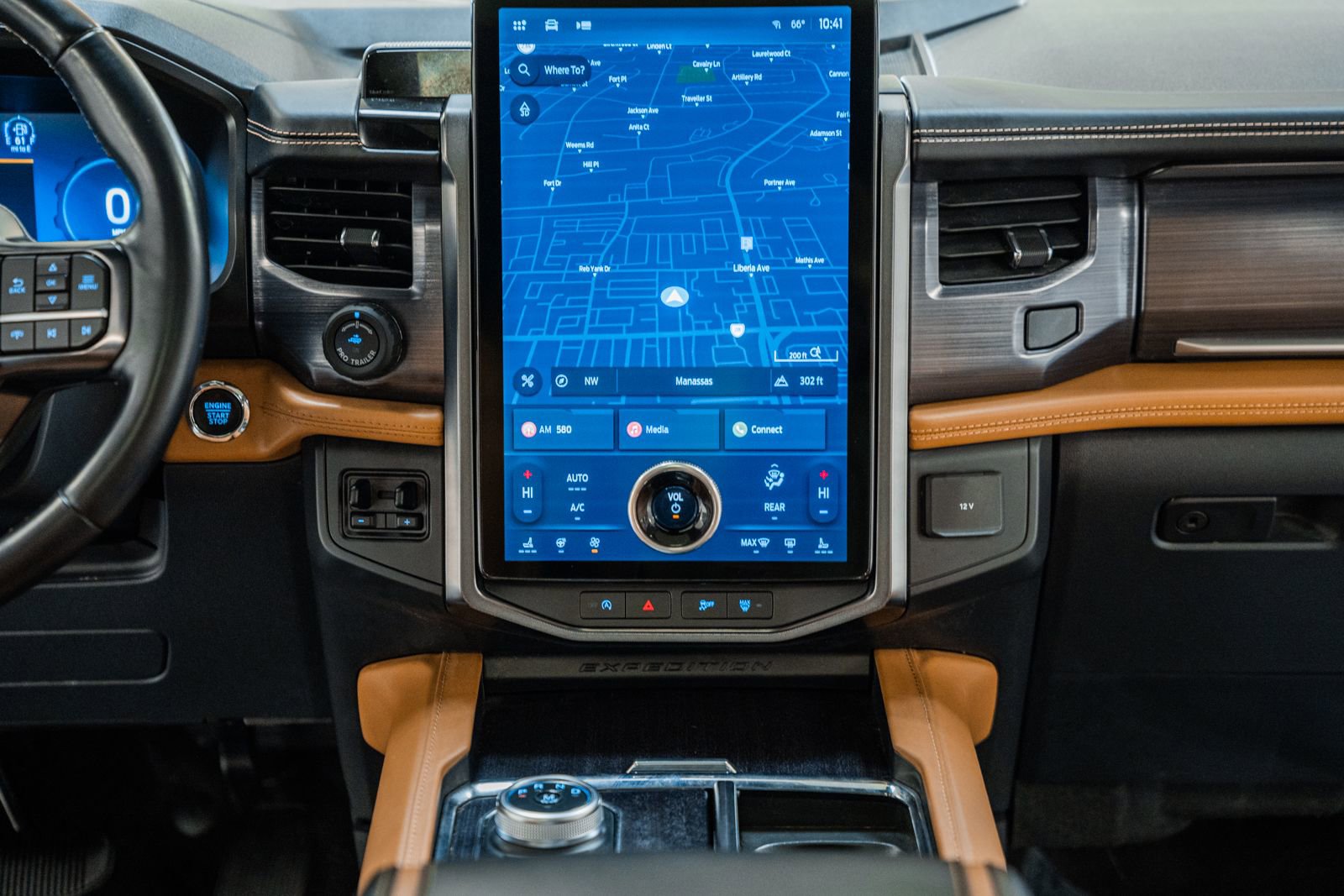 Certified 2022 Ford Expedition Platinum image 29