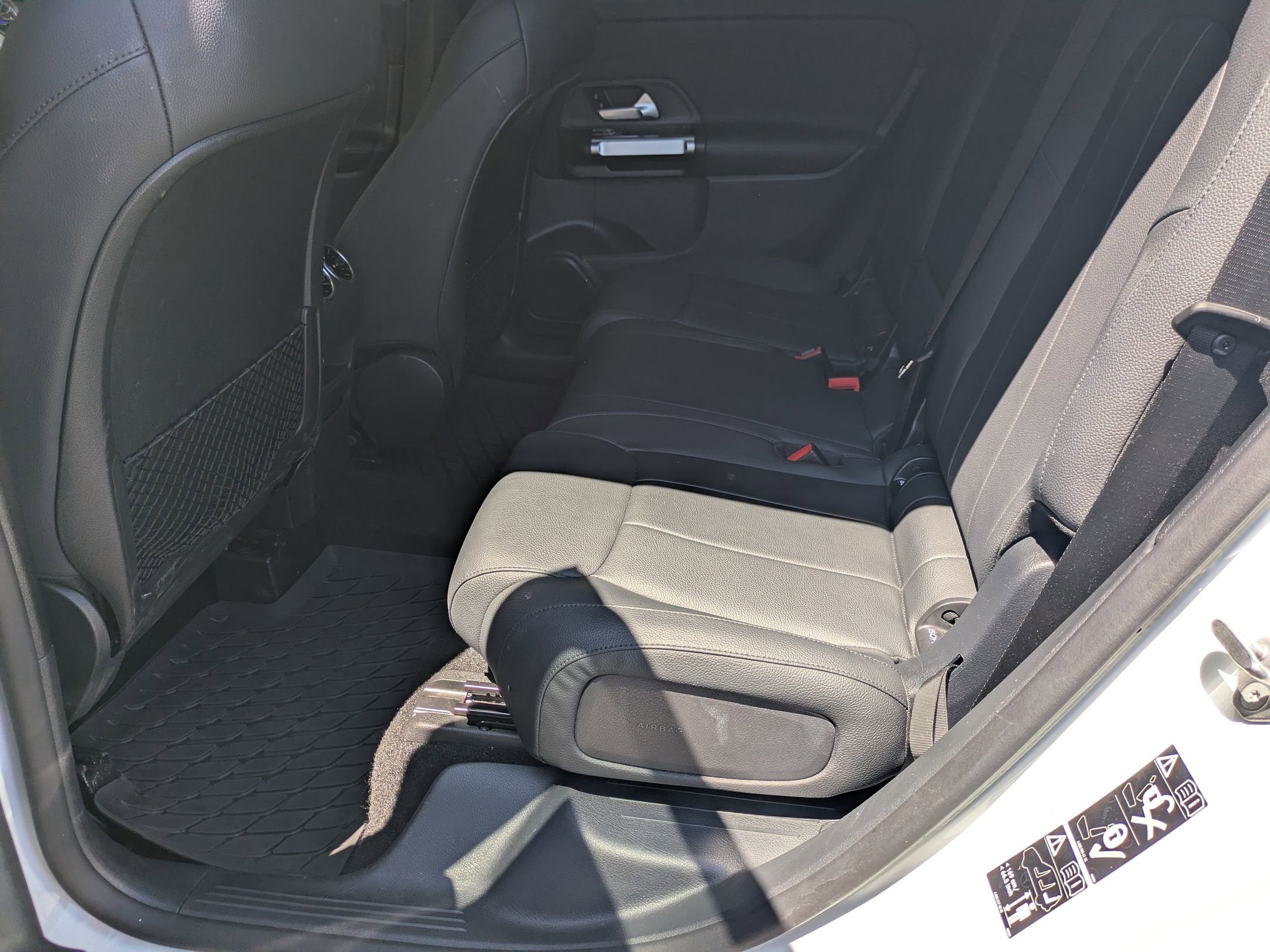 Used 2023 Mercedes-Benz GLB 250 image 30