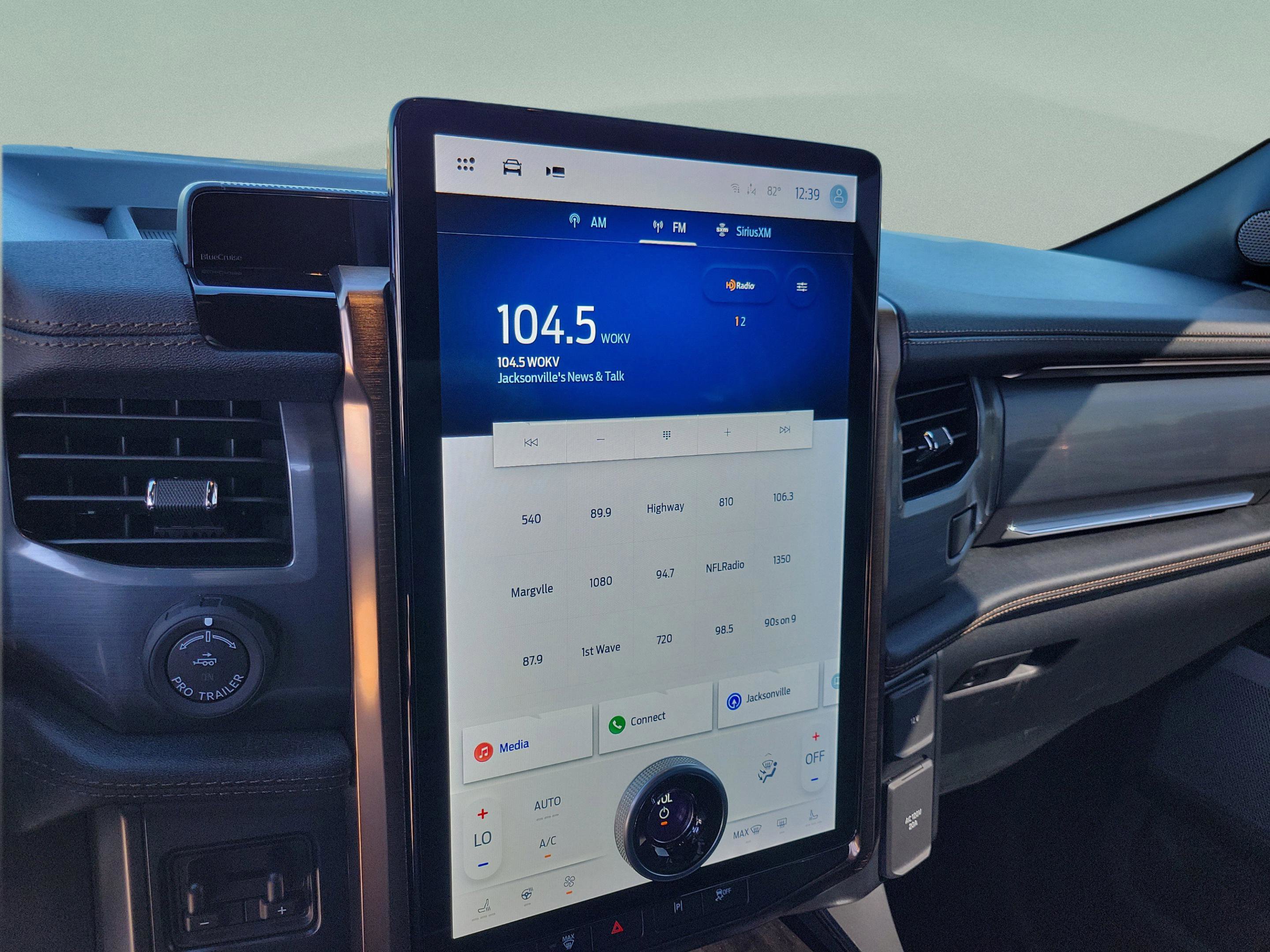 Certified 2022 Ford F150 Lightning Lariat w/ Equipment Group 511A High image 14