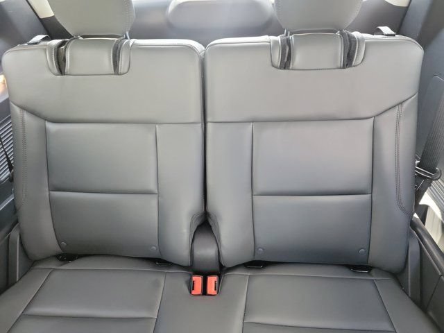 Certified 2025 Ford Explorer Active w/ Active Comfort Package RWD image 14
