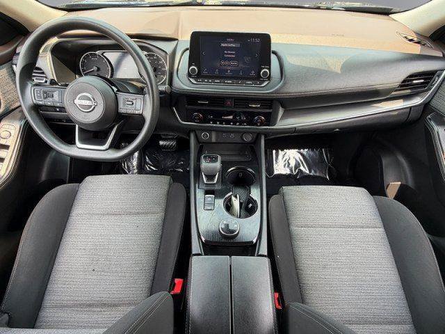 Used 2023 Nissan Rogue SV AWD/4WD image 3