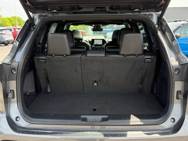 Used 2025 Toyota Highlander XSE AWD/4WD image 22