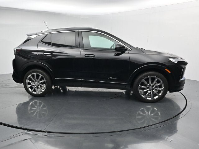 Used 2025 Buick Encore GX Avenir AWD/4WD image 12