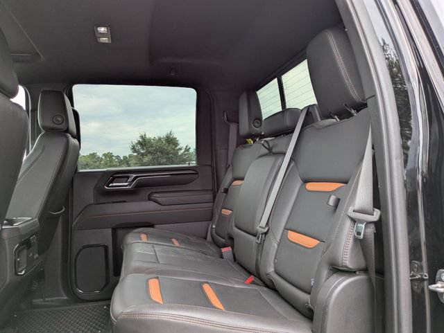 Used 2024 GMC Sierra 2500 AT4 w/ AT4 Premium Plus Package AWD/4WD image 10