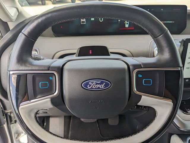 Certified 2025 Ford Expedition Max Platinum w/ Driver's Package AWD/4WD image 35