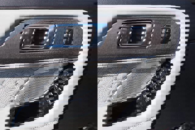 Certified 2025 Ford Explorer Platinum w/ Ultimate Package image 24