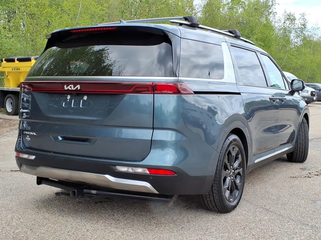 Used 2023 Kia Carnival SX Prestige FWD image 4