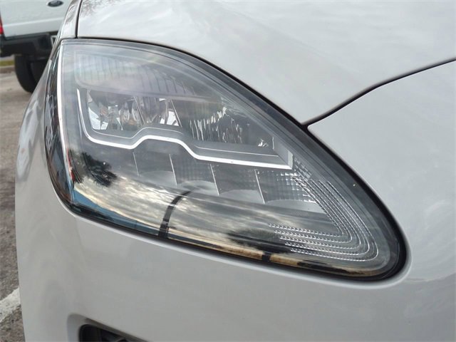 Used 2020 Jaguar E-PACE SE image 10