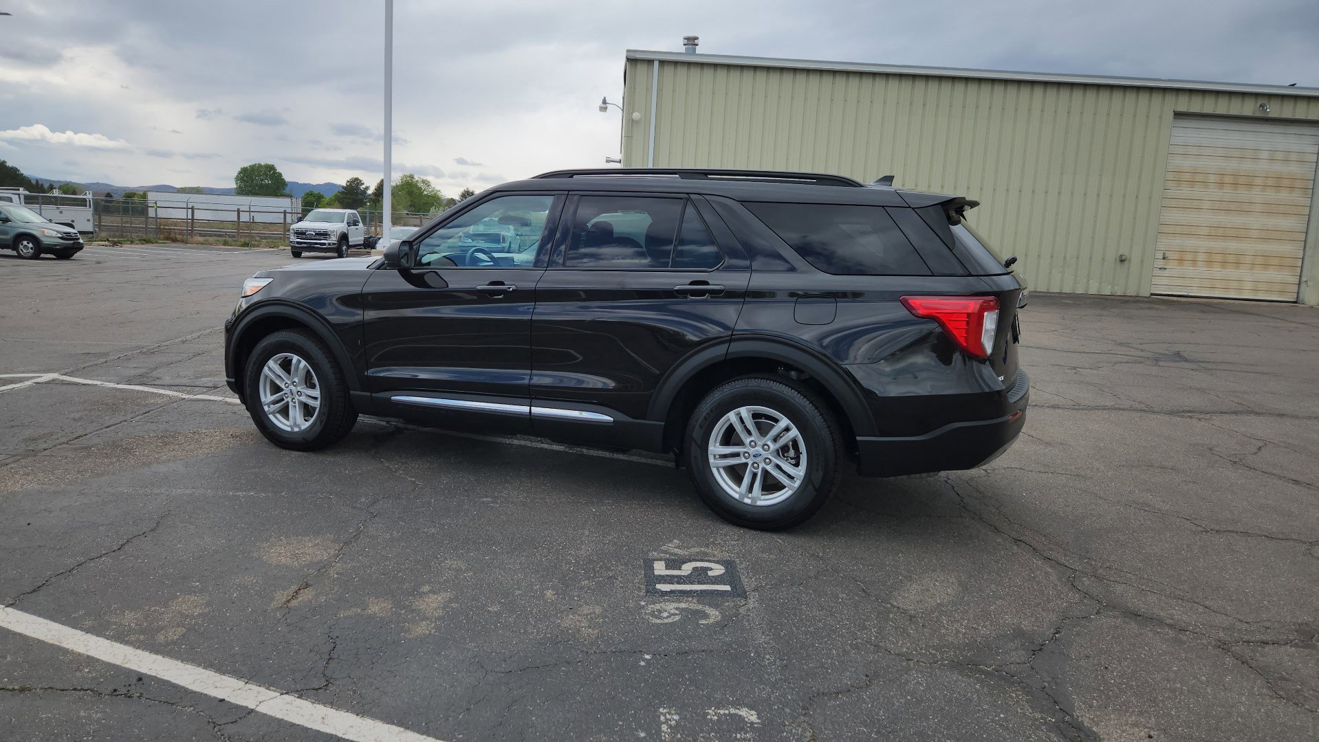 Certified 2023 Ford Explorer XLT w/ Equipment Group 202A AWD/4WD image 8