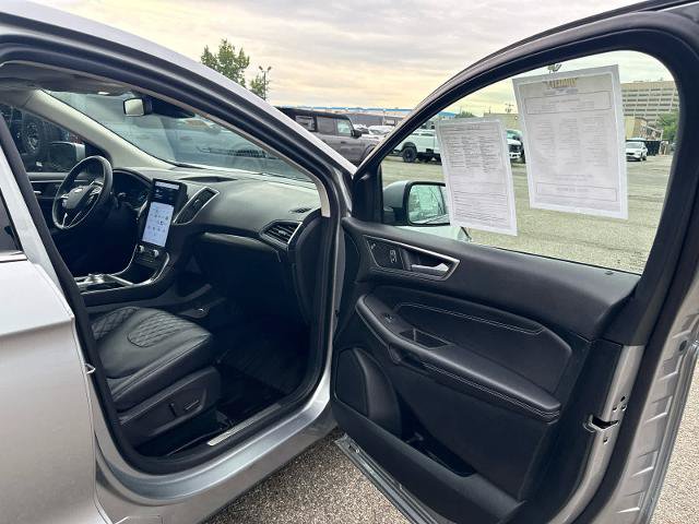 Certified 2024 Ford Edge Titanium w/ Equipment Group 301A AWD/4WD image 8