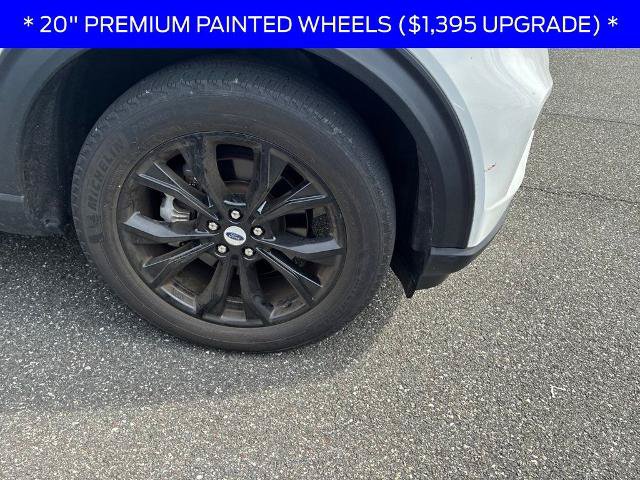 Certified 2023 Ford Explorer XLT w/ Equipment Group 202A AWD/4WD image 4