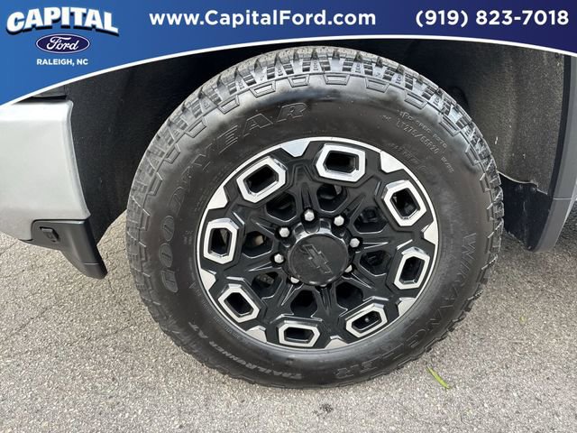 Used 2021 Chevrolet Silverado 2500 High Country w/ Z71 Off-Road Package image 12