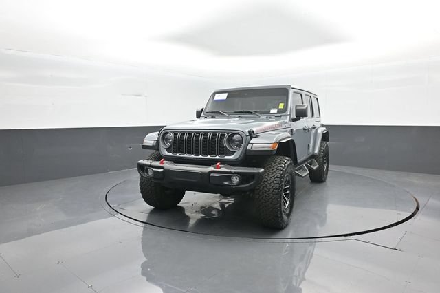 Used 2025 Jeep Wrangler Unlimited Rubicon AWD/4WD image 4