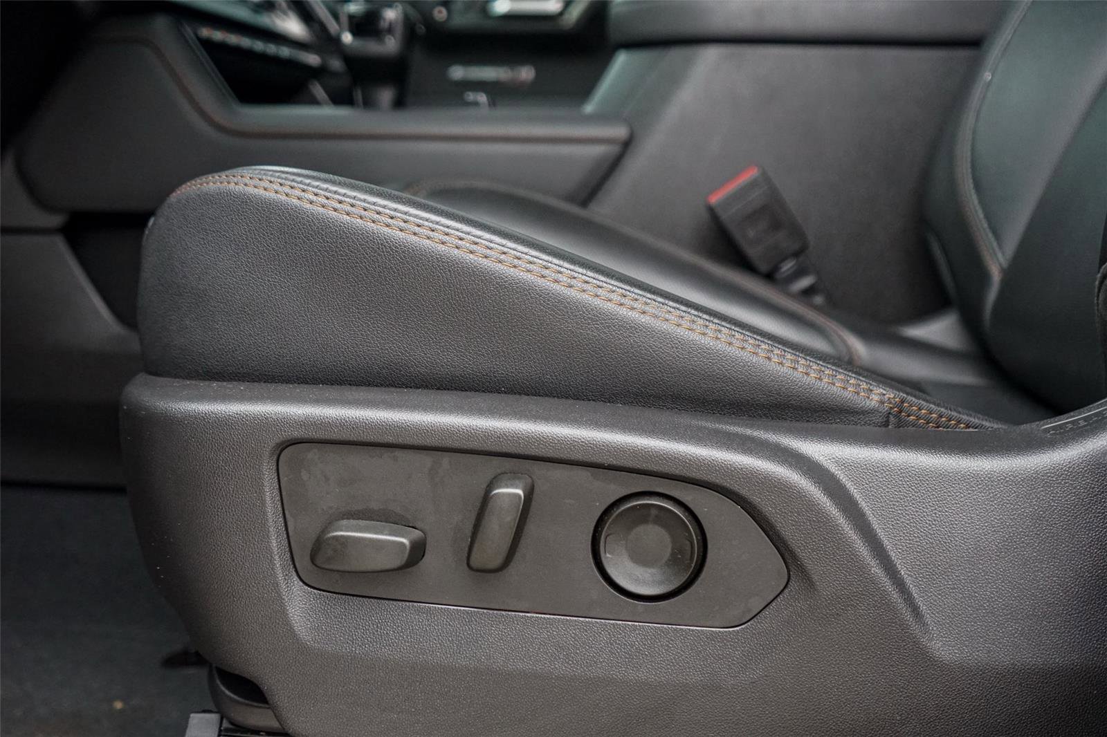 Used 2023 GMC Sierra 1500 AT4 w/ AT4 Premium Package AWD/4WD image 21