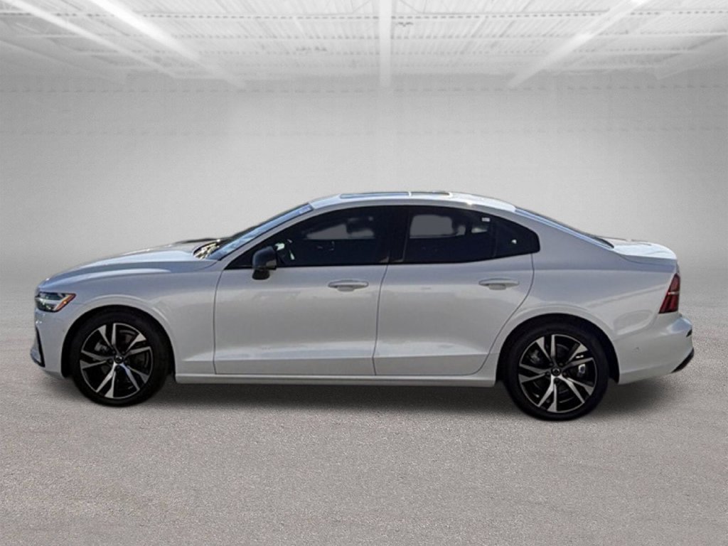 Used 2024 Volvo S60 B5 Plus AWD/4WD image 5