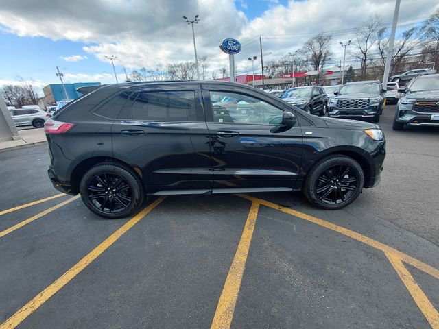 Certified 2023 Ford Edge ST-Line AWD/4WD image 9