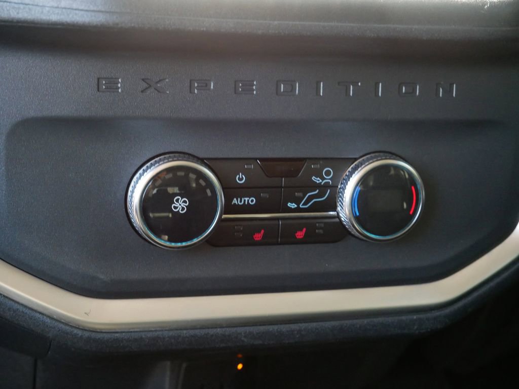 Certified 2025 Ford Expedition Max Platinum AWD/4WD image 15