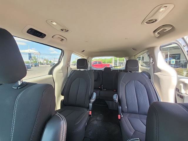 Used 2023 Chrysler Voyager LX FWD image 10