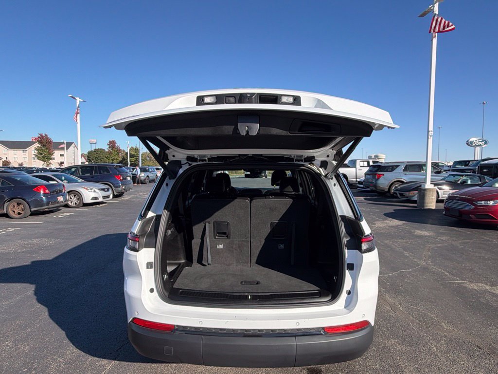 Used 2024 Jeep Grand Cherokee L Laredo AWD/4WD image 53