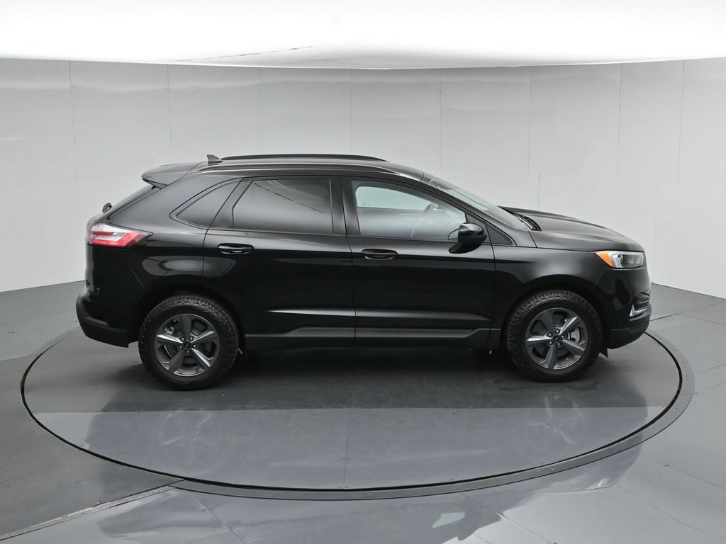 Certified 2024 Ford Edge SEL w/ Sport Appearance Package AWD/4WD image 38