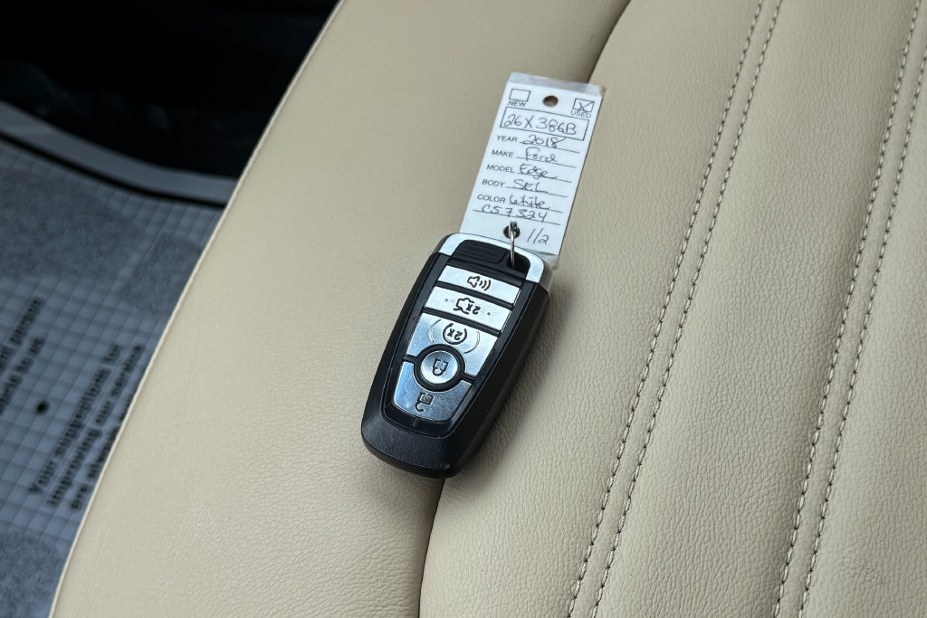 Certified 2018 Ford Edge SEL w/ Equipment Group 201A AWD/4WD image 36
