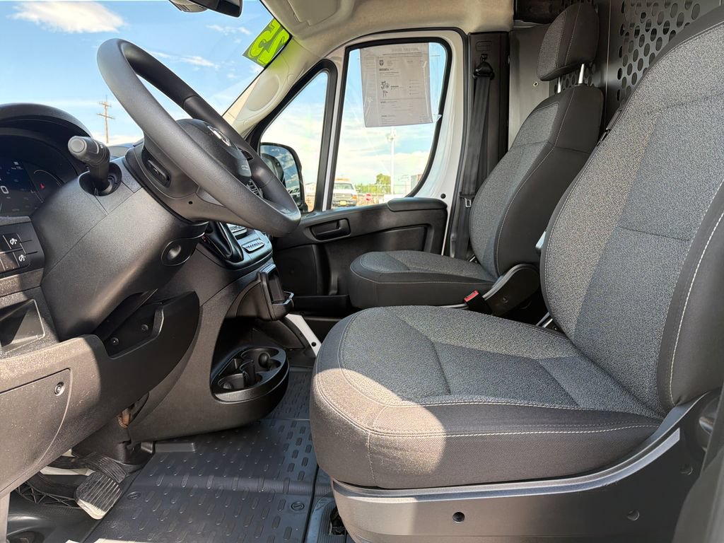 Used 2025 RAM ProMaster 2500 w/ U-Haul Equipment Group FWD image 17