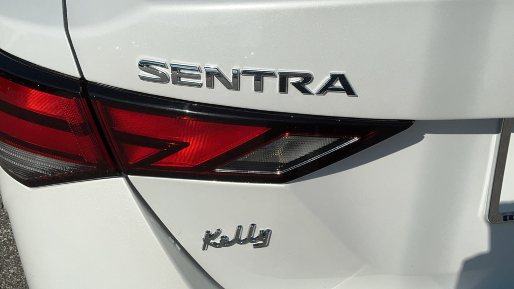 Used 2024 Nissan Sentra SV FWD image 13