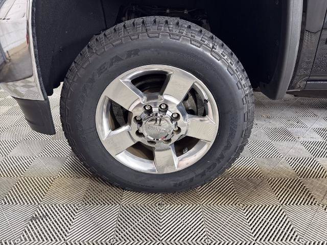 Used 2017 GMC Sierra 2500 SLE w/ HD SLE Preferred Plus Package AWD/4WD image 13