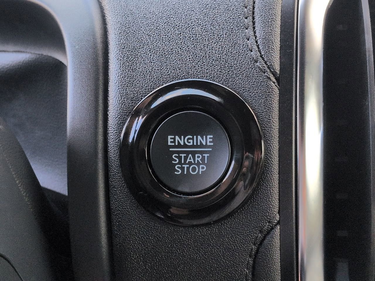 Certified 2025 Ford Expedition Tremor AWD/4WD image 28