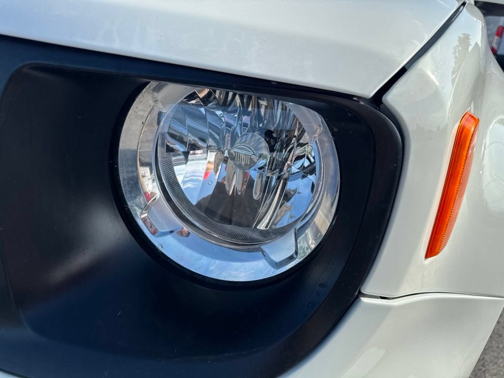 Used 2020 Jeep Renegade Altitude AWD/4WD image 48