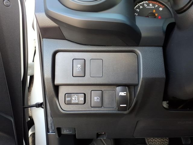 Used 2022 Toyota Tacoma SR RWD image 19