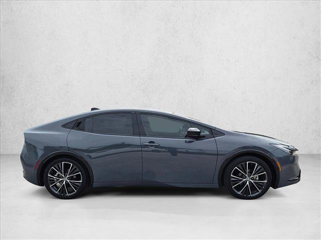 Used 2026 Toyota Prius XLE FWD image 4