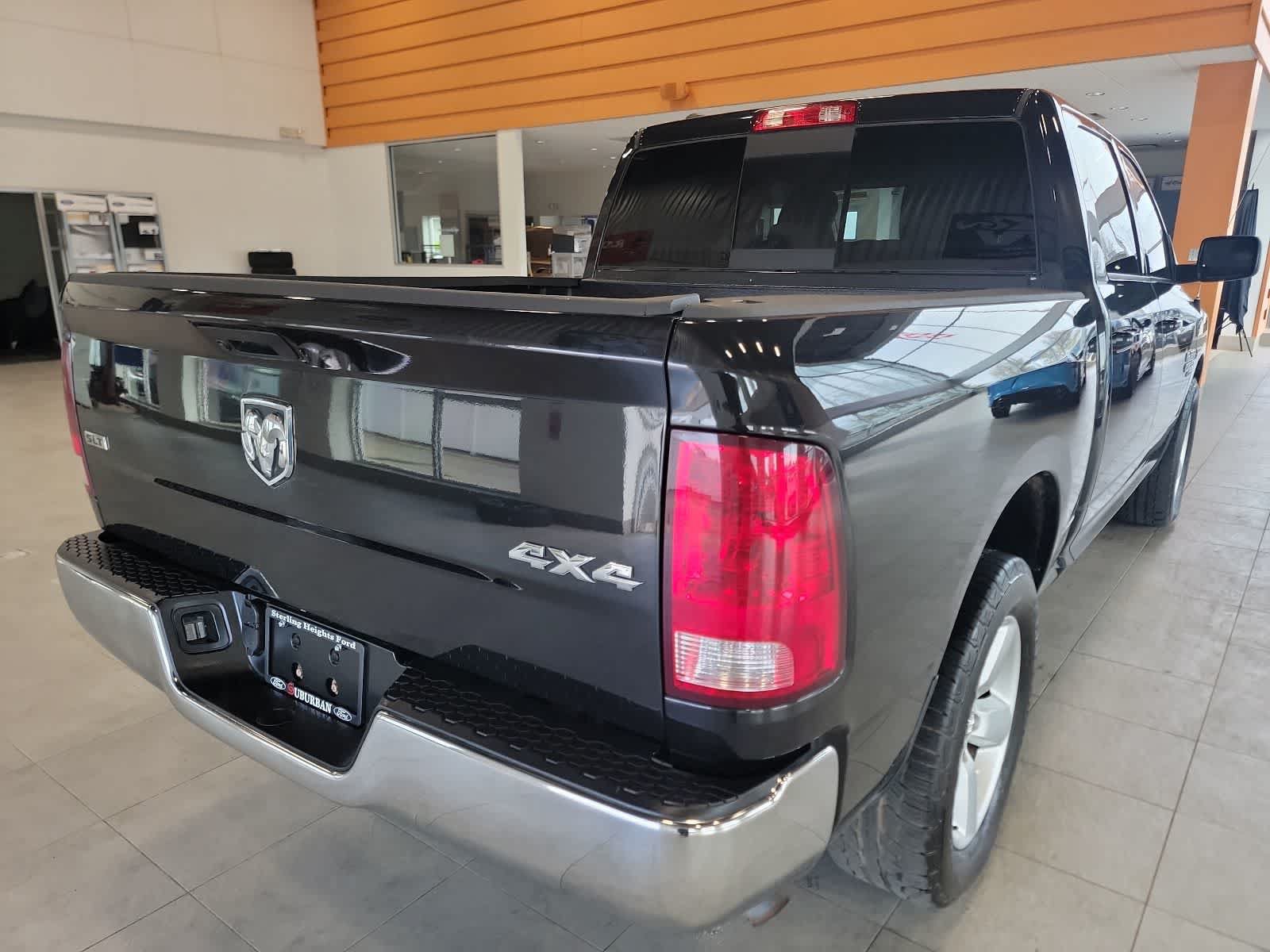 Used 2019 RAM 1500 Classic SLT AWD/4WD image 9