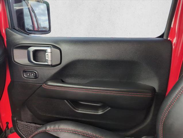 Used 2025 Jeep Wrangler Rubicon w/ Convenience Group image 25