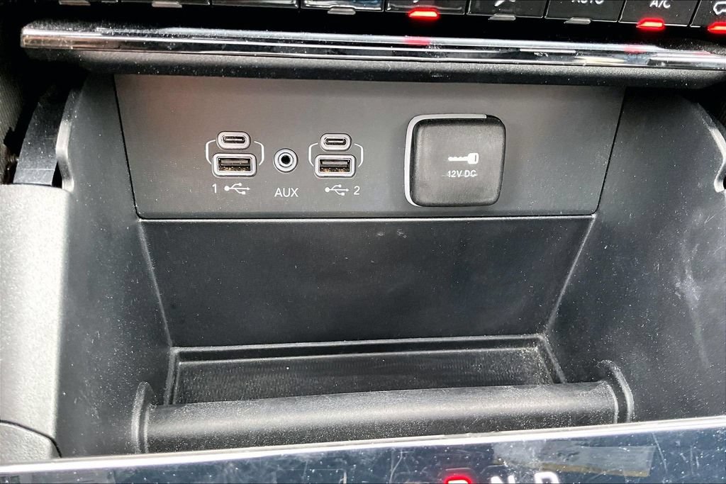 Used 2025 Jeep Grand Cherokee L Laredo AWD/4WD image 28