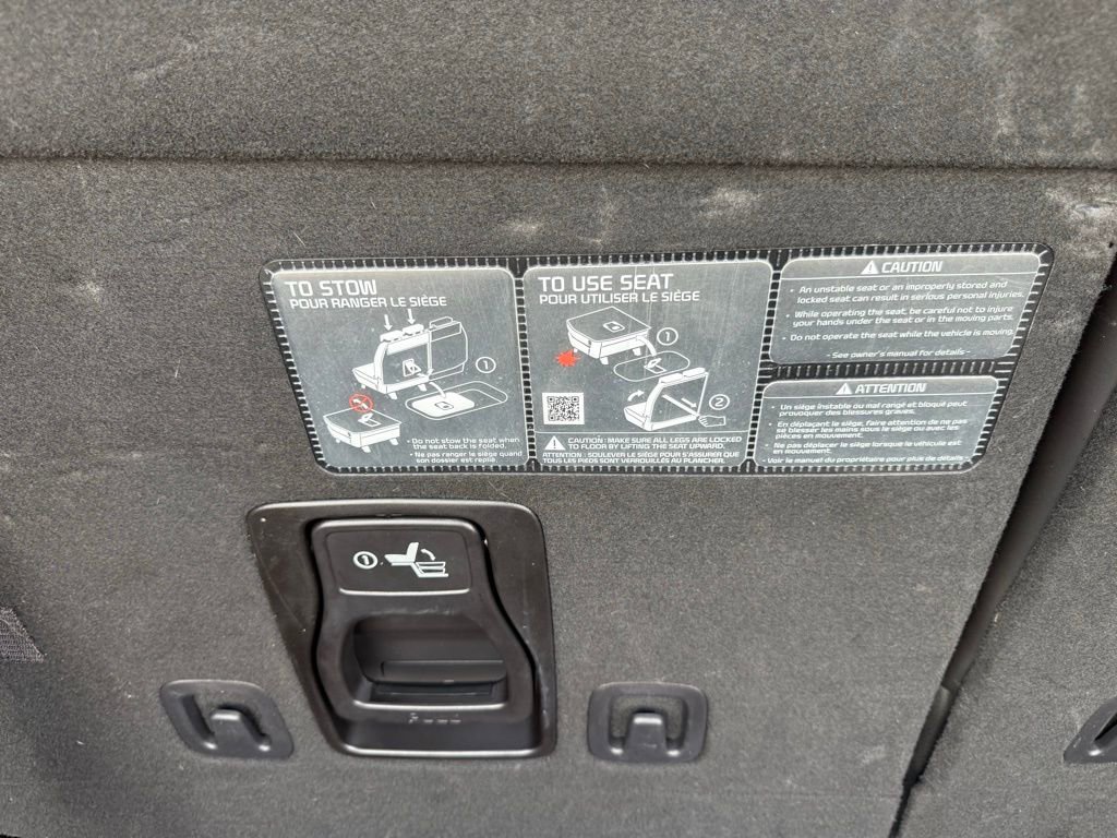 Used 2024 Kia Carnival LX FWD image 48