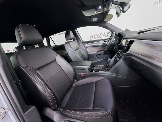 Used 2022 Volkswagen Atlas Cross Sport SE FWD image 32