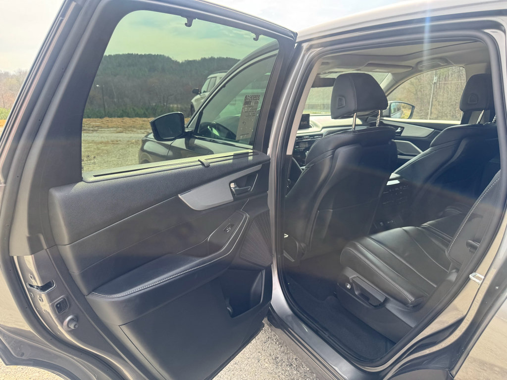 Used 2023 Acura MDX w/Technology Package image 36