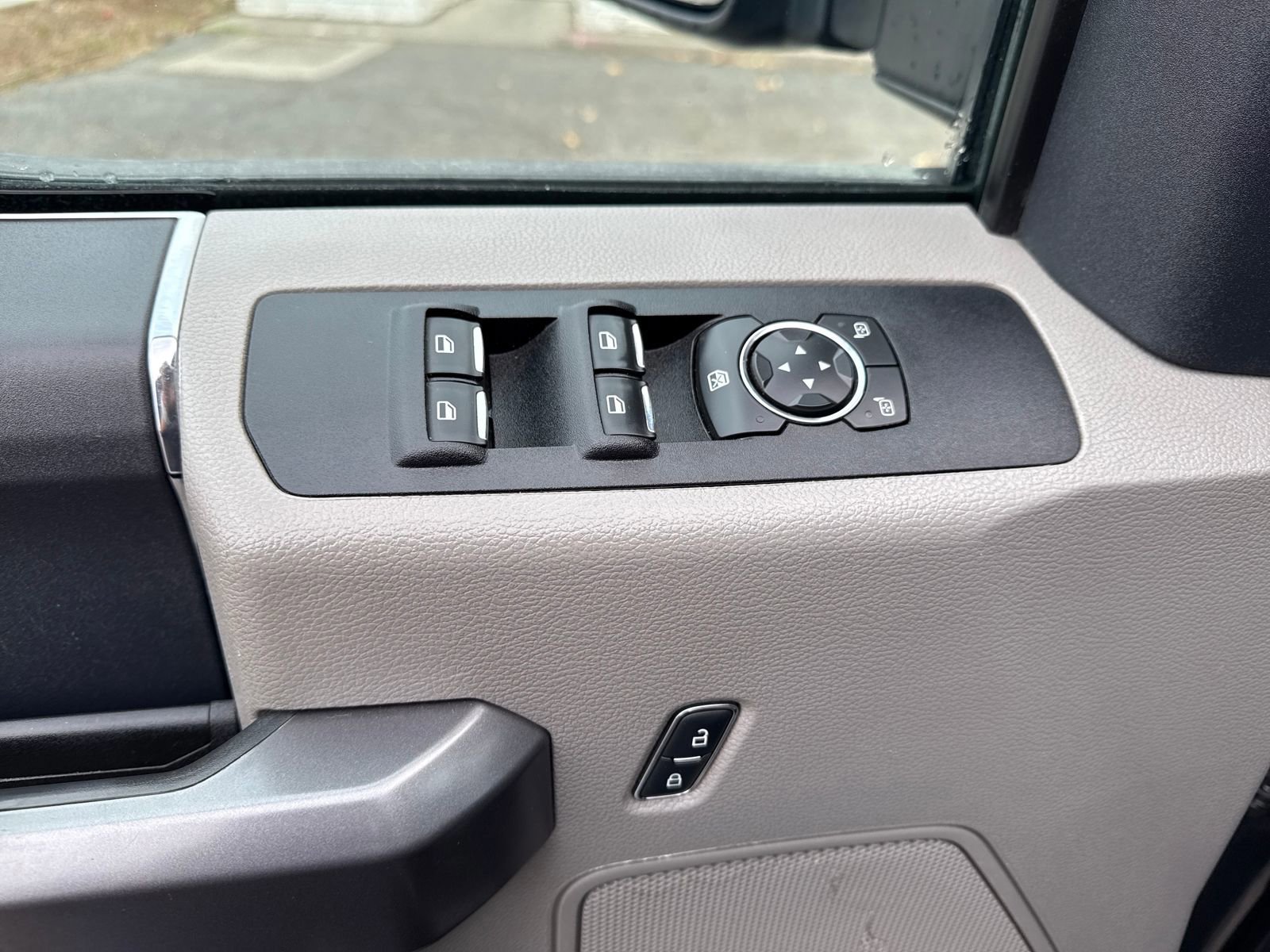 Certified 2022 Ford F250 XLT image 11