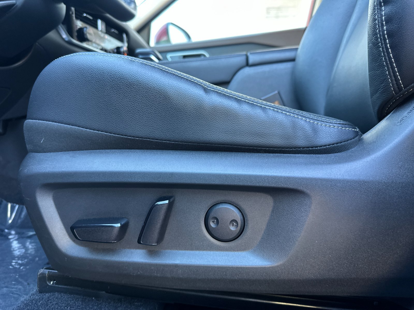 Used 2021 Nissan Rogue SL w/ Premium Package FWD image 12