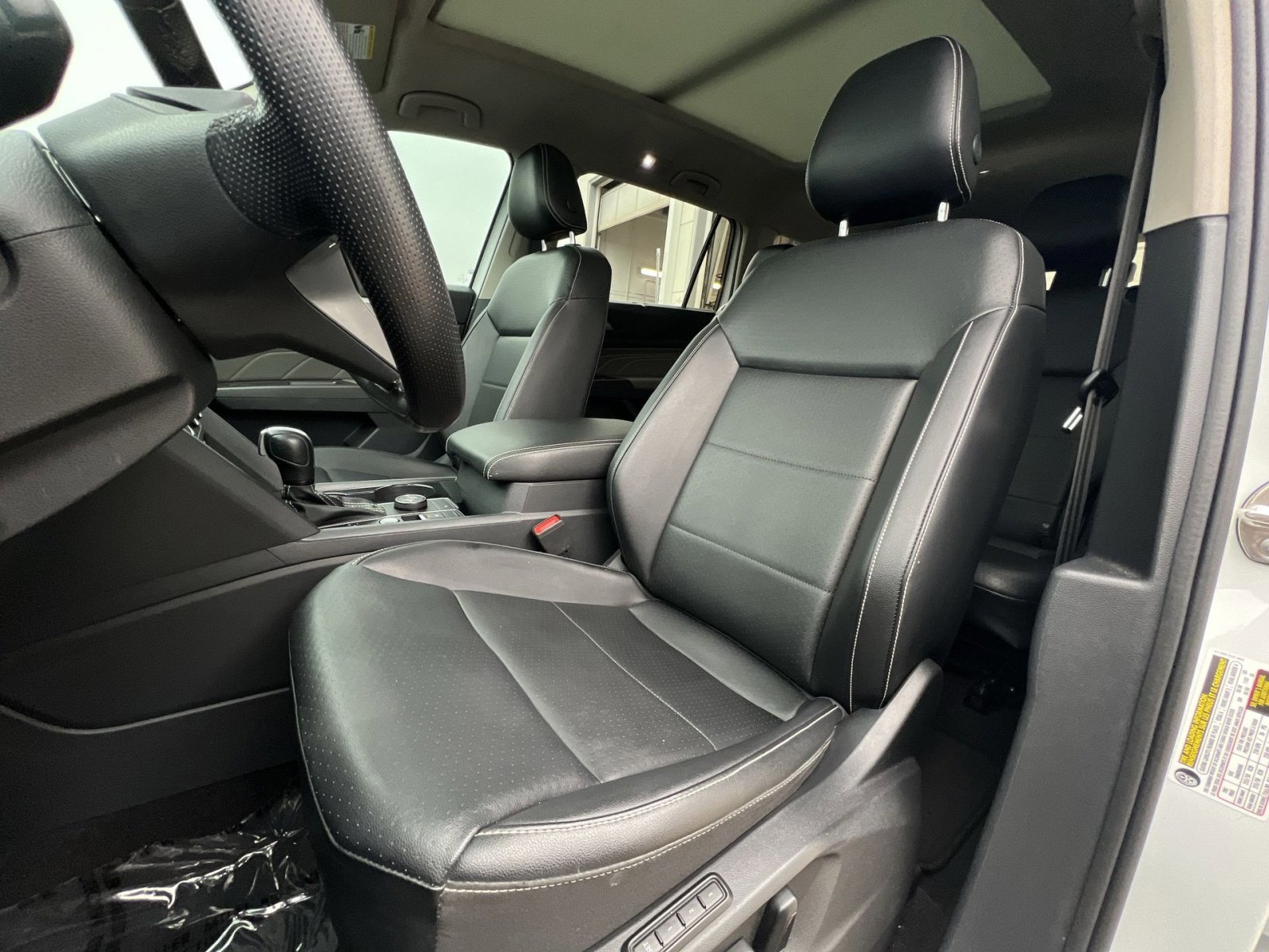 Used 2022 Volkswagen Atlas SEL R-Line image 13