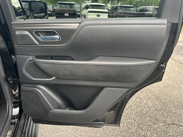 Used 2025 INFINITI QX80 Luxe RWD image 18