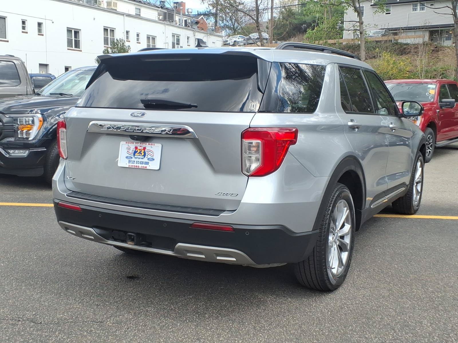 Certified 2023 Ford Explorer XLT w/ Equipment Group 202A AWD/4WD image 8