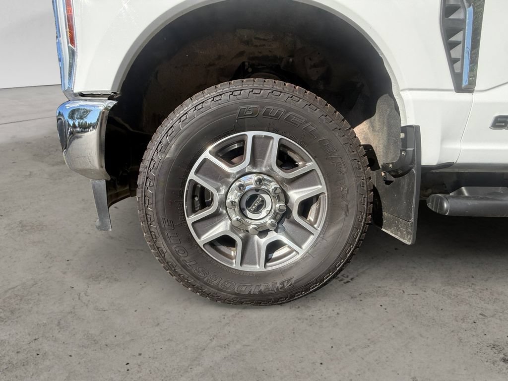 Certified 2025 Ford F350 Lariat w/ FX4 Off-Road Package AWD/4WD image 25