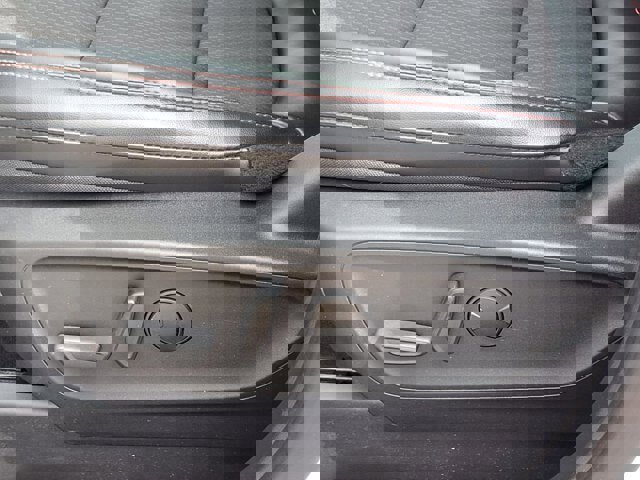 Certified 2024 Ford Escape ST-Line w/ Tech Pack #1 image 8