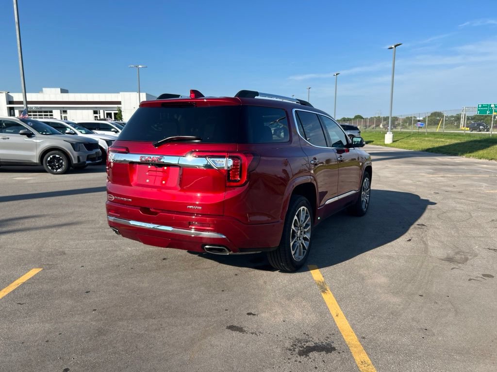 Used 2023 GMC Acadia Denali w/ Denali Ultimate Package AWD/4WD image 7